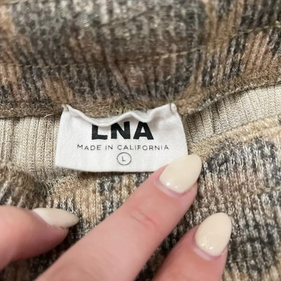 LNA Revolve Brushed Rib Joggers Leopard Print Cheetah Soft Loungewear Cozy Sz L - Picture 3 of 8